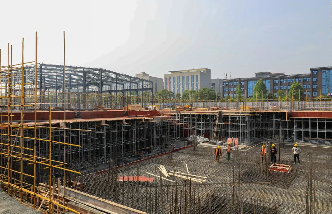 “绿色氢都”重点项目建设正酣，，郫都区加速推进氢能工业建圈强链